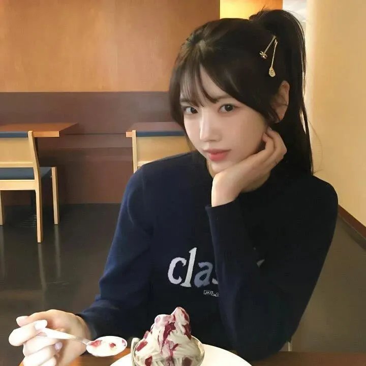 眼里余光都是你